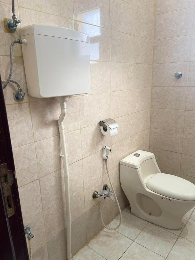Spacious Apartments At Basla St 3 Mins From King Fahd Stadium Riyadh Exterior photo